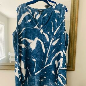 Alfani sleeveless top with blue and white accents. Size L.